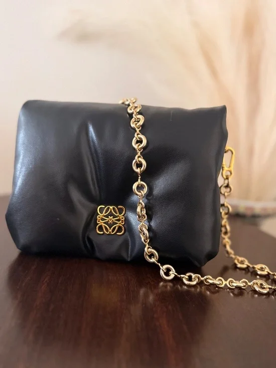 Loewe - Picture 4 of 5